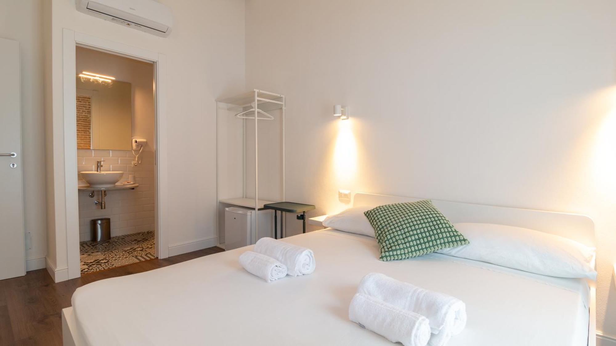 Ceramic Rooms Oristano Bagian luar foto